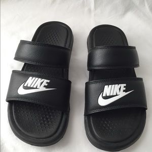 Nike Benassi Duo Ultra Women’s Slide Sandals